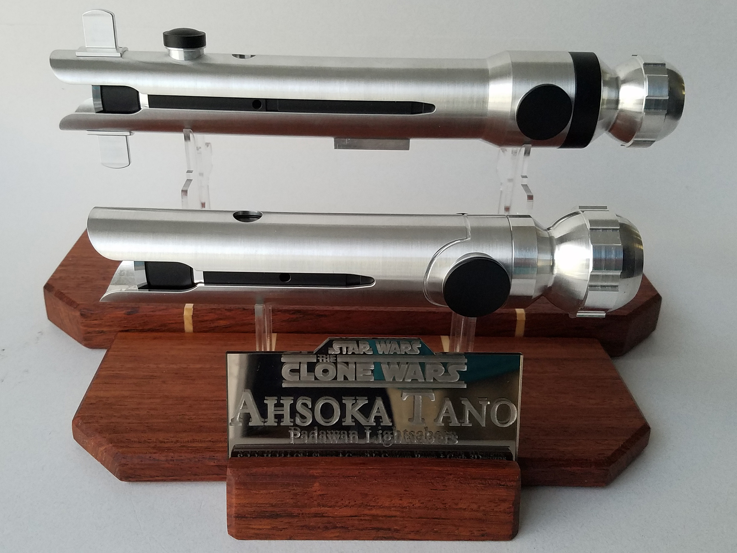 FS Ahsoka Tano Saber Stands The Rebel Armory