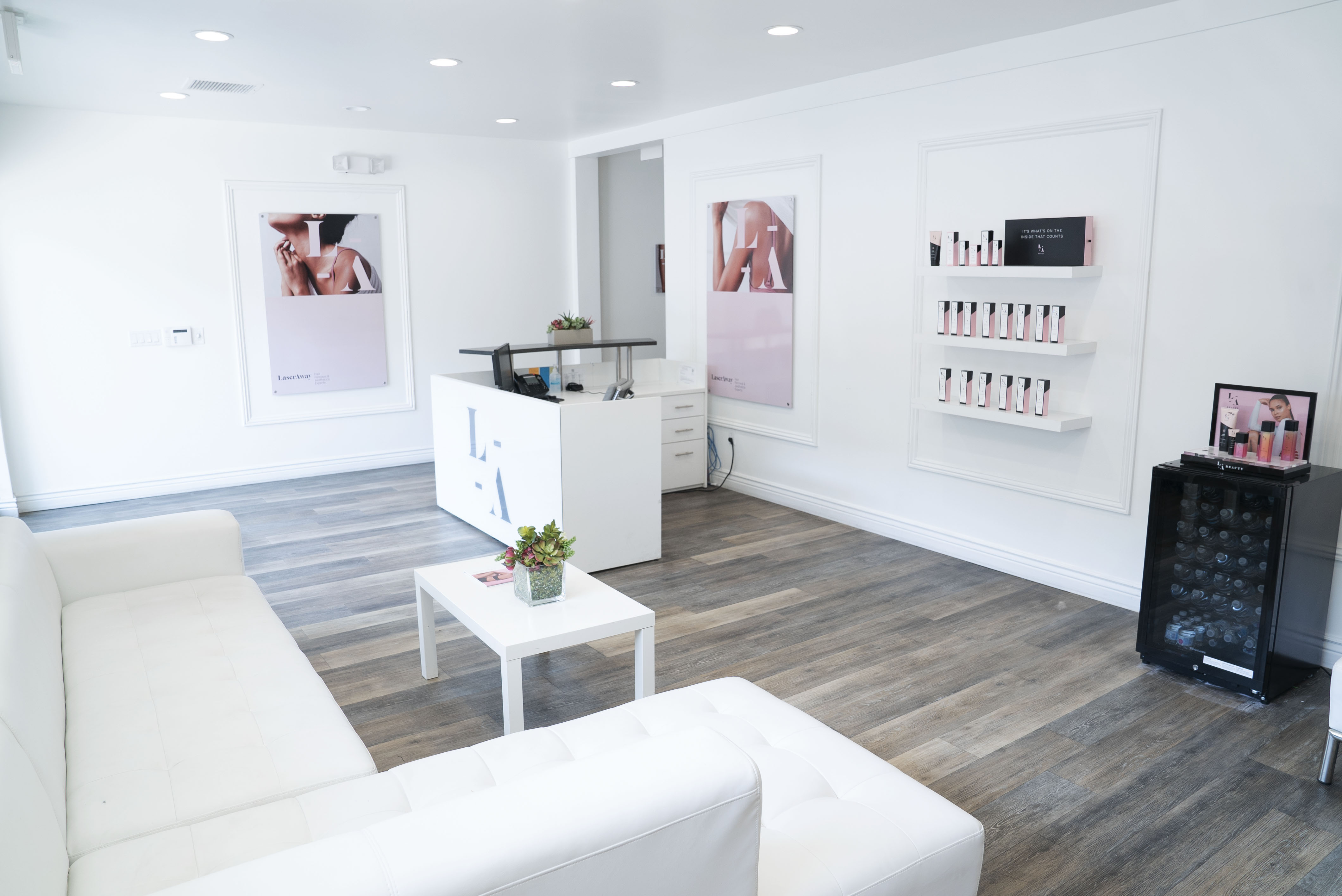 LaserAway Beverly Hills - Robertson Clinic Image LaserAway Beverly Hills - Robertson Clinic Image