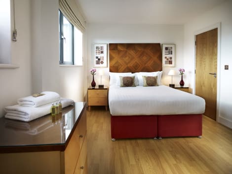 Marlin Apartments - Stratford Hotel