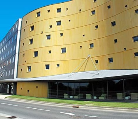 Hotel Standing Hôtel Suites by Actisource