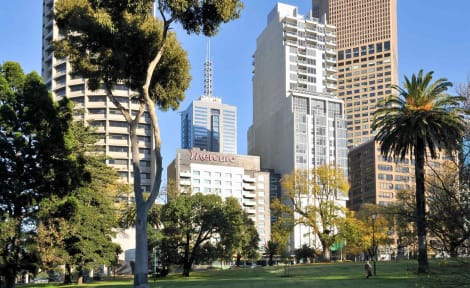 Mercure Melbourne Treasury Gardens Hotel