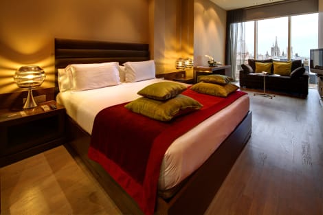 Olivia Plaza Hotel
