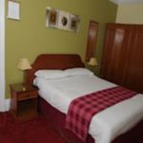 Wimblehurst Hotel
