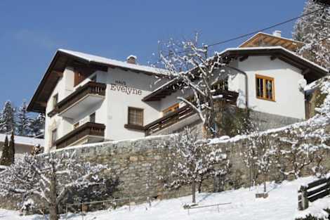 Hotel Panorama Appartements Mora