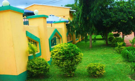 Woodlands Lodge & Tours Hotel
