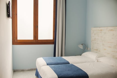 Hotel Adhoc Carmen