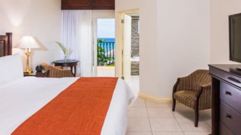 Jewel Paradise Cove Resort & Spa Runaway Bay, Curio Collection by Hilton Hotel