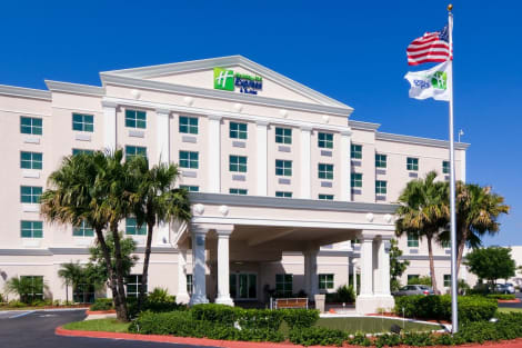 Holiday Inn Express & Suites MIAMI-KENDALL Hotel