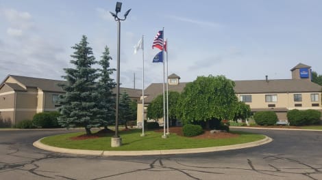 Baymont By Wyndham Belleville Airport Area Hotel