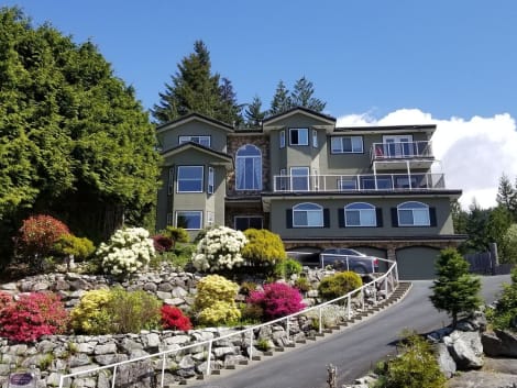 Squamish Highlands Bed and Breakfast Hotel