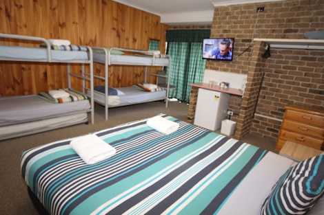 Hotel Acacia Snowy Motel