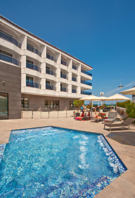 Rh Portocristo Hotel