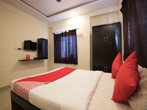 OYO 26467 Sumiran Plaza Hotel