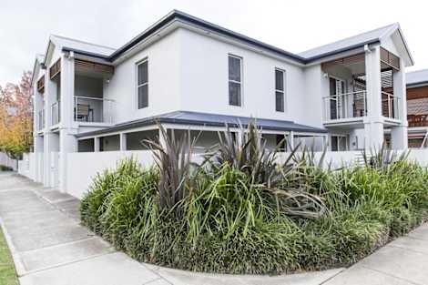 Stay Bathurst
Stay Bathurst