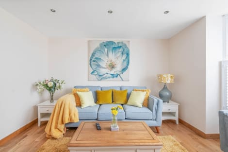 Cumberland House - Herne Bay Beachfront Hotel