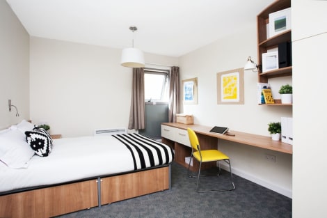 Hotel Modern Student-Only Ensuite Rooms in Bath