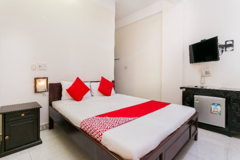 OYO 117 Gina Hotel