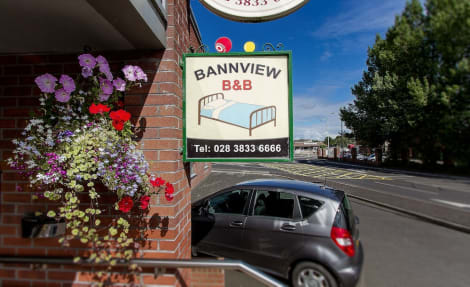 Bannview Bed & Breakfast Hotel