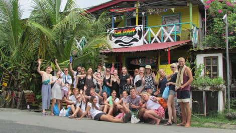 Coconot Hostel Boca Town Hotel