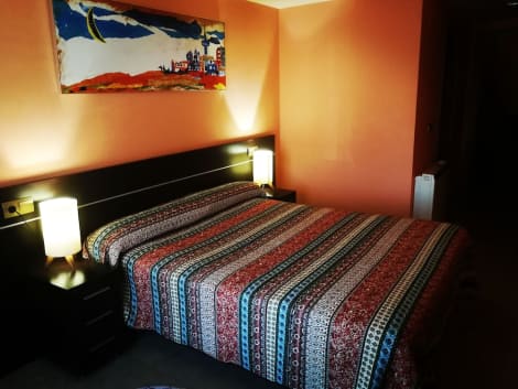 Hostal Bavieca Hotel