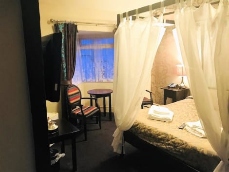 Lion & Swan Hotel