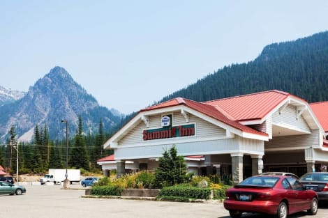 Summit Inn Hotel