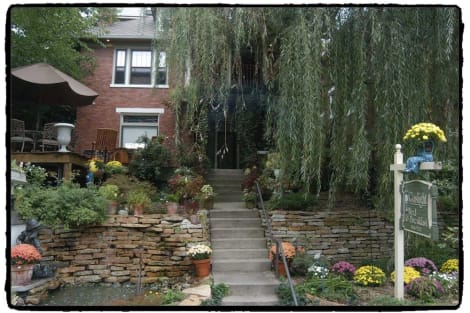 Gaslight Bed and Breakfast Hotel
