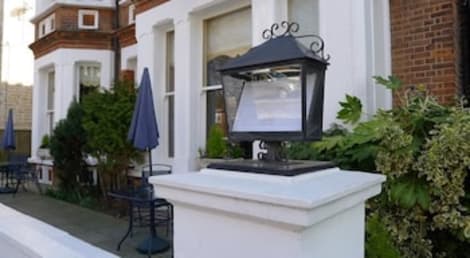 The Courtlands Hotel