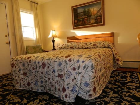 Twin Oaks Motel Hotel
