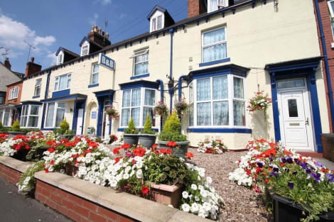 Meadows Way Guest House Hotel