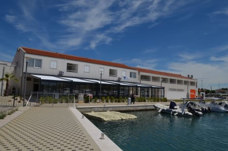 Apartments Pirovcanka Hotel