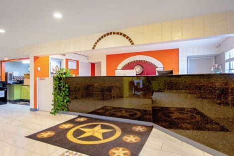 RODEWAY INN SUITES Hotel