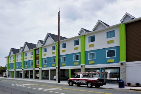 The Waves Hotel, Ascend Hotel Collection Hotel
