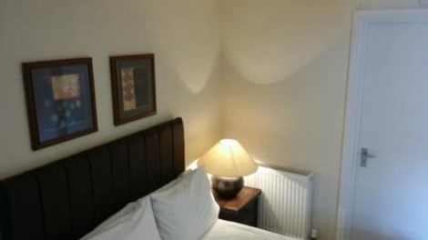 The Red Lion Rooms Hotel
