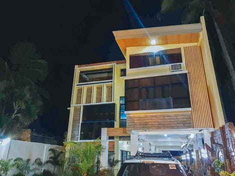 RedDoorz Premium near Villa Beach Iloilo Hotel