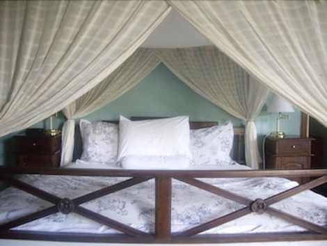 Daly View Bed & Breakfast Hotel