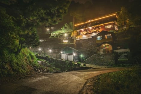 Safarmaina Resort Hotel