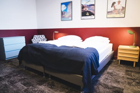 Base Guesthouse Hotel