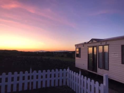 Unique Cottage Mobile Home Hotel
