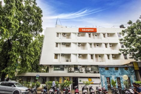 FabExpress Kalyan Hotel