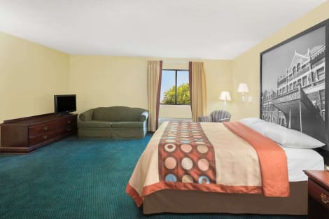 SUPER 8 BY WYNDHAM MONTGOMERY I 65 Hotel