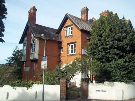 Hotel BLERIOTS BELPER HOUSE