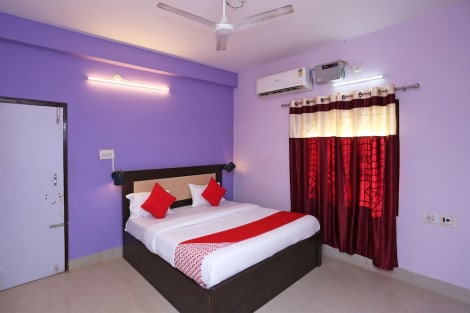 OYO 37181 Stay Ekante Hotel