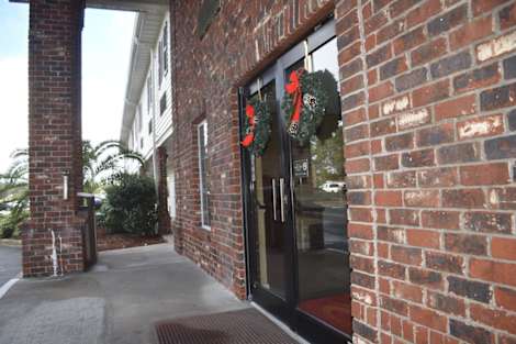 Econo Lodge 2300 Perry Lane Road
Econo Lodge 2300 Perry Lane Road