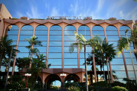 Puerto Palace Hotel