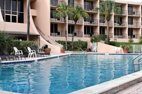 Hotel APM Inn & Suites
