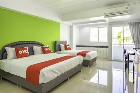 Hotel OYO 601 C W Mansion Phuket