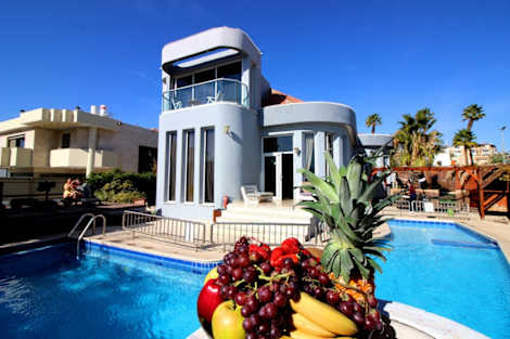 Hotel Custo Club