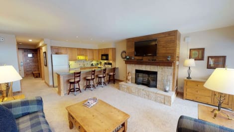 Montaneros in Vail, A Destination Residence Hotel