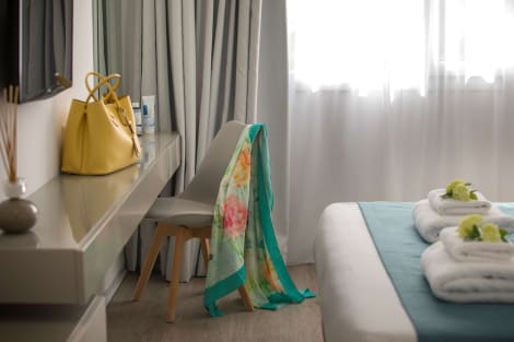 Anemi Hotel & Suites Hotel